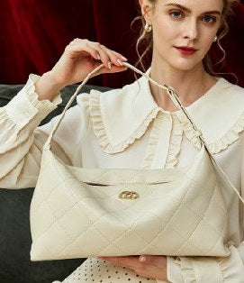 Sheepskin Shoulder Bag, Style 3371 in black, ivory